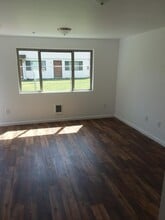 Westwood Apartments in Lynnwood, WA - Foto de edificio - Building Photo