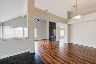 2122 Paso Rello Dr in Houston, TX - Building Photo - Building Photo