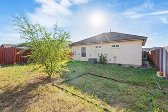 1013 Tesoro Run in Del Rio, TX - Building Photo - Building Photo