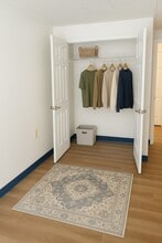 Metropolitan Village Apartments - 55 + Years in St. Louis, MO - Foto de edificio - Building Photo