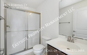 4010 Robious Ct in Cary, NC - Building Photo - Building Photo