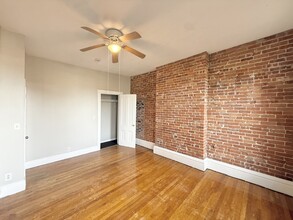 34 Mattoon St, Unit 2 in Springfield, MA - Foto de edificio - Building Photo