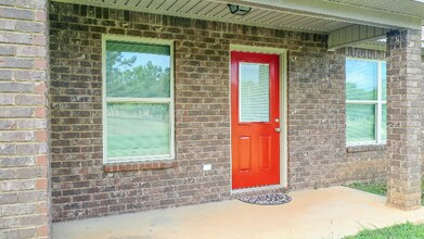 2 Cal Rd in Fort Mitchell, AL - Building Photo - Building Photo