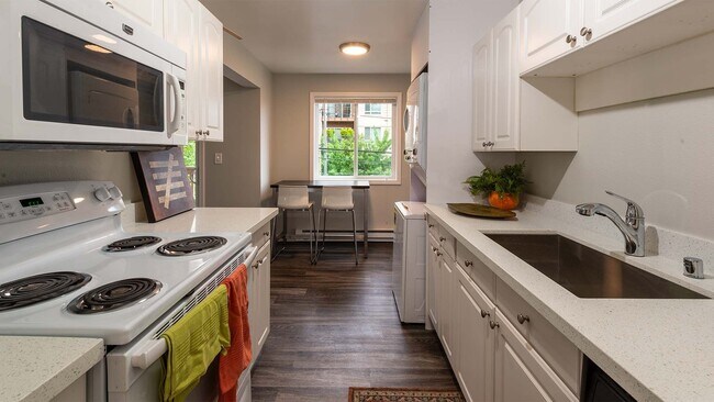 Link 14 in Seattle, WA - Foto de edificio - Building Photo