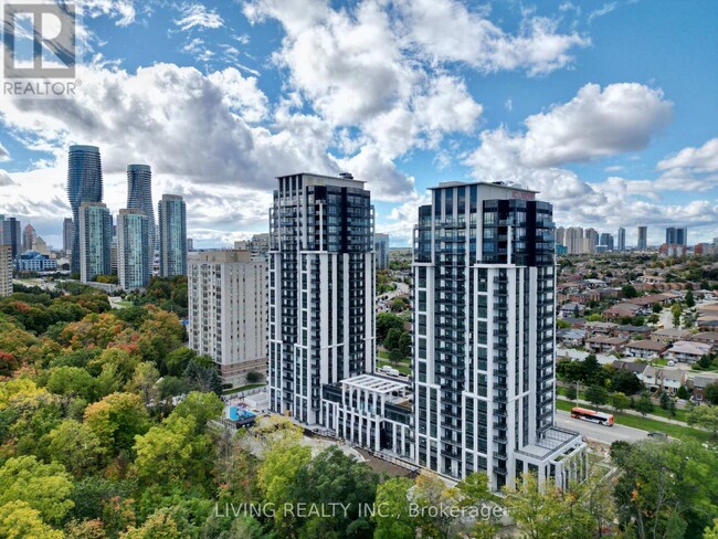 202-1202 Burnhamthorpe Rd E