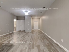 1329 Coastal Mdw Trl in Jacksonville, FL - Foto de edificio - Building Photo