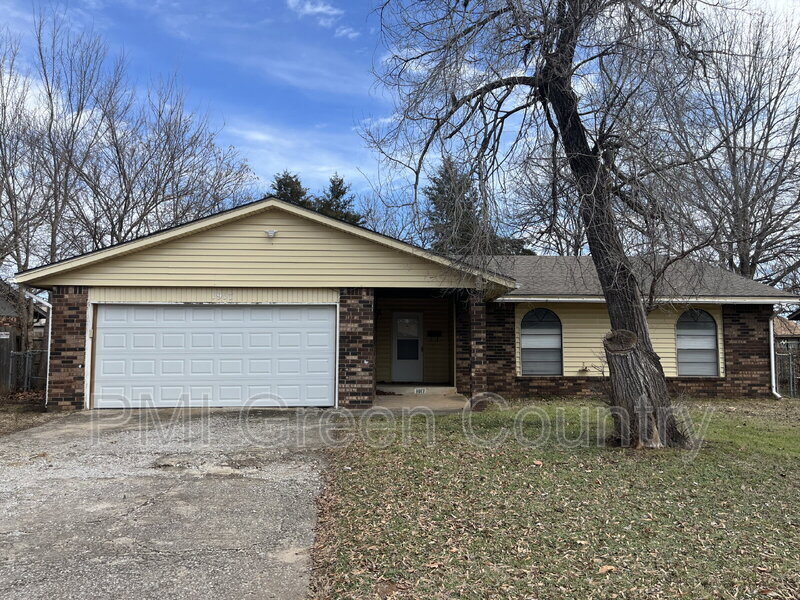 1917 S Nogales Ave in Tulsa, OK - Building Photo