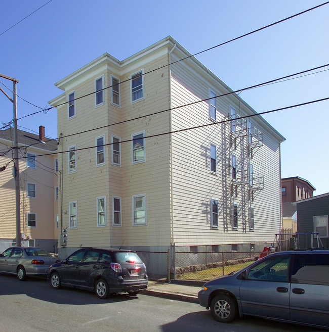 367 Ferry St in Fall River, MA - Building Photo - Building Photo