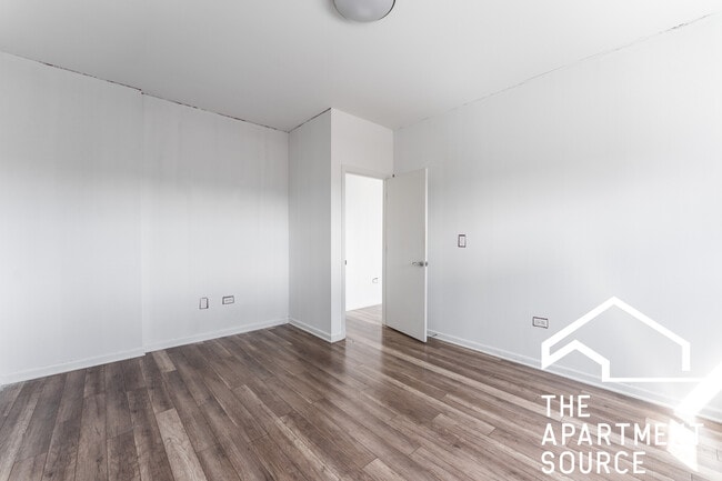 2700 W North Ave, Unit 203 in Chicago, IL - Building Photo - Building Photo