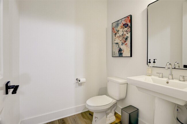 property at 2013 Cochran St