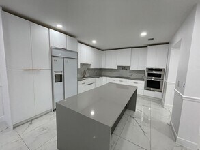 9244 SW 227th Ln in Cutler Bay, FL - Building Photo - Building Photo