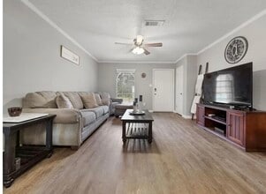 1838 Woodlawn St in Deridder, LA - Building Photo - Building Photo