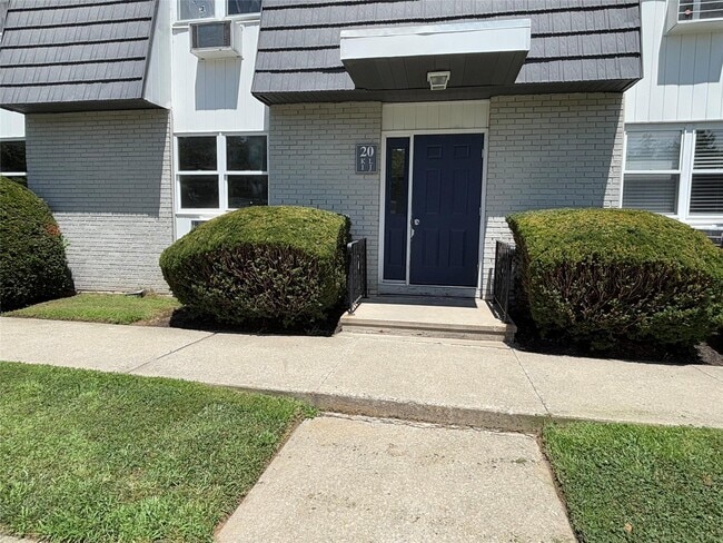 property at 20 White Gate Rd