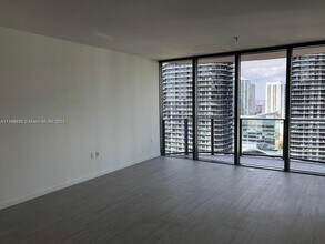 1000 Brickell Plz, Unit 2915 in Miami, FL - Building Photo - Building Photo