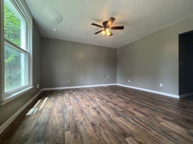 827 E Dale St in Springfield, MO - Building Photo - Building Photo