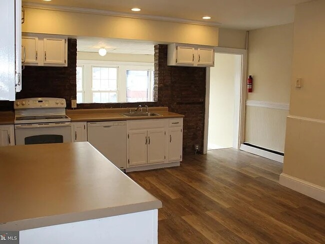 428 South St in Pottstown, PA - Foto de edificio - Building Photo