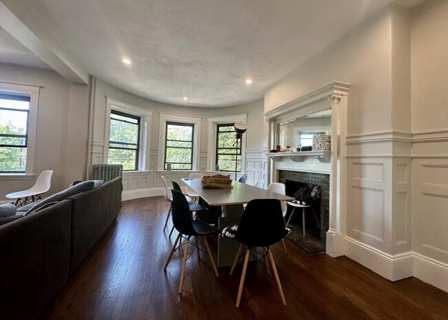 1402 Beacon St in Brookline, MA - Building Photo - Building Photo