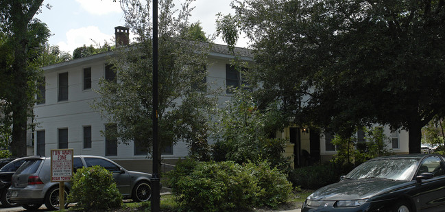 517 SW 12th St in Gainesville, FL - Foto de edificio - Building Photo