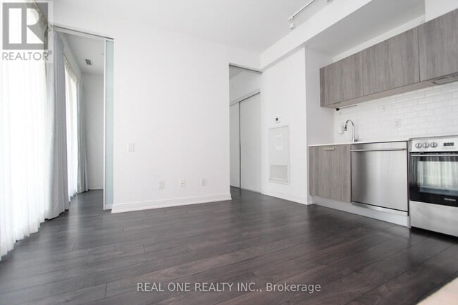 property at 50A-550 Charles St E
