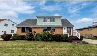 28 Joseph St, Unit 1