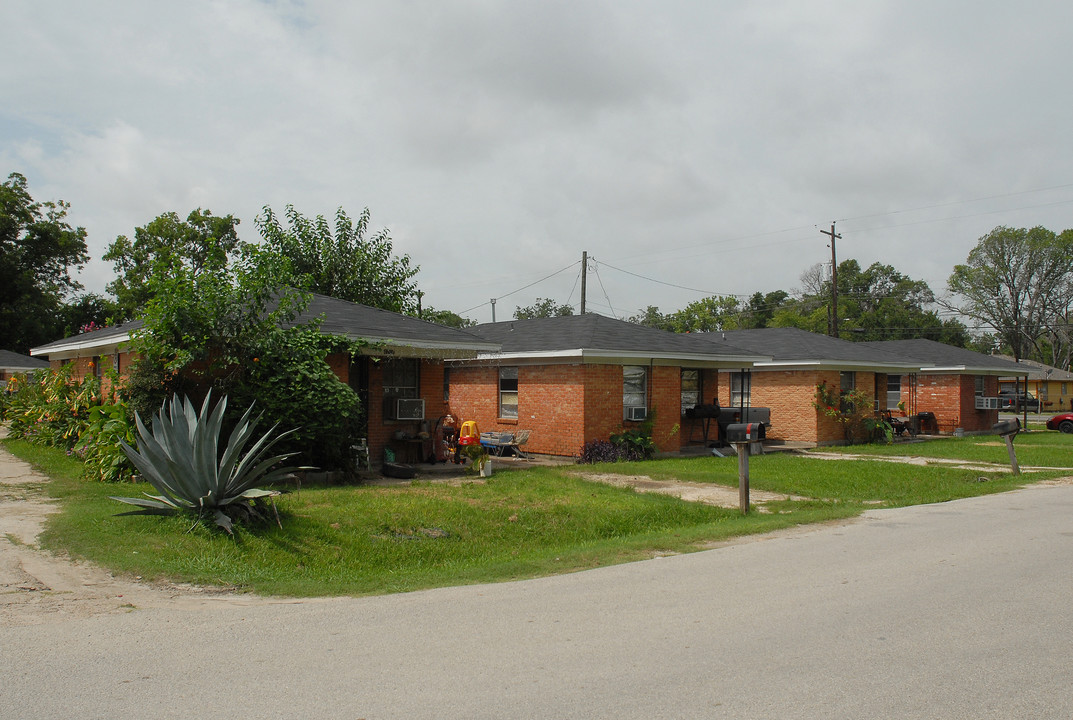 4202 Tampico St in Houston, TX - Building Photo