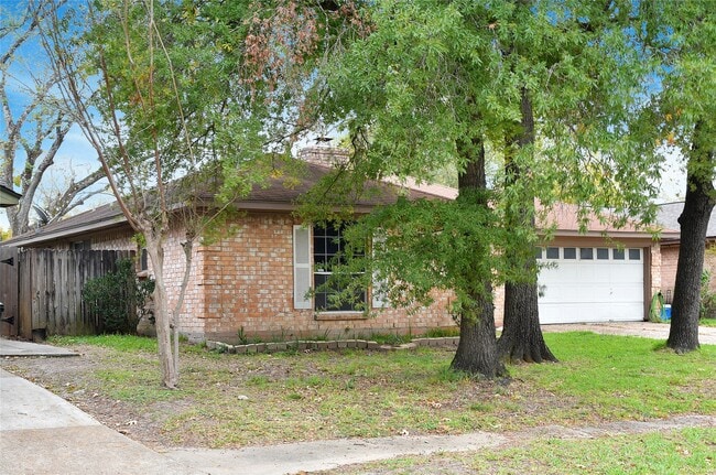 323 Edgeton Ct in Houston, TX - Building Photo - Building Photo