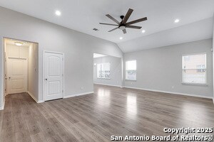9010 Moccasin Lake in San Antonio, TX - Building Photo - Building Photo
