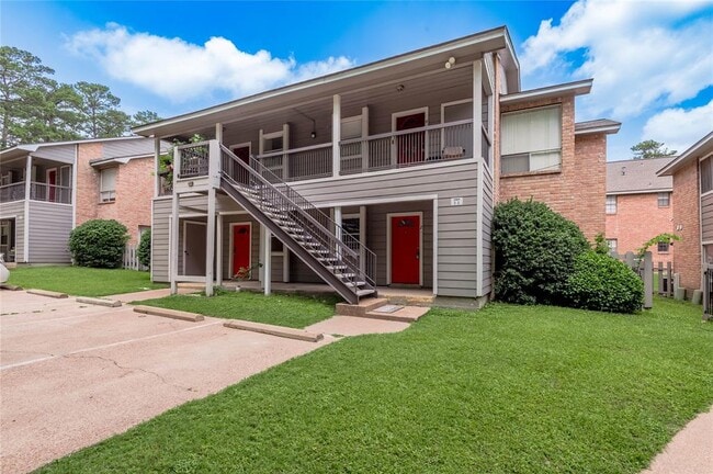2404 Sycamore Ave in Huntsville, TX - Building Photo - Building Photo