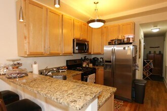 1935 N Wood St, Unit G07C in Chicago, IL - Building Photo - Building Photo