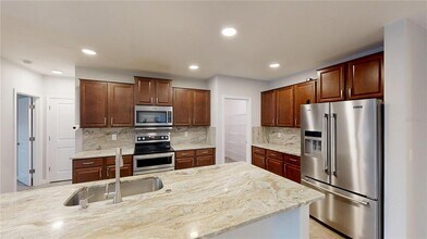 17034 Yellow Pine St in Wimauma, FL - Building Photo - Building Photo