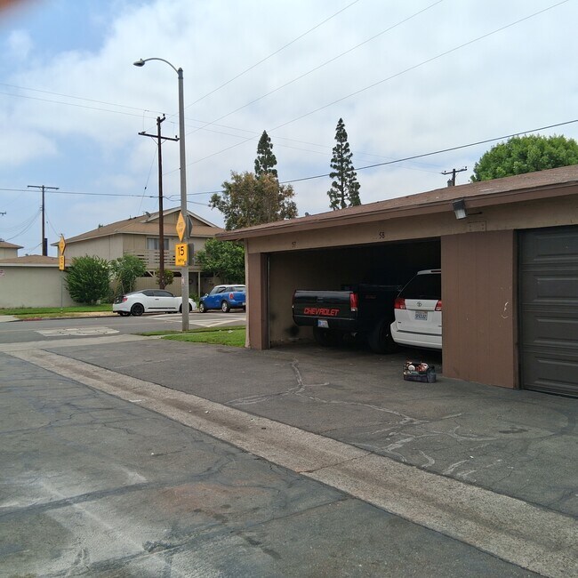 2115 1/2 S Broden St, Unit B in Anaheim, CA - Building Photo - Building Photo