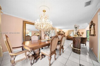 2481 Riverdale Dr N in Miramar, FL - Building Photo - Building Photo