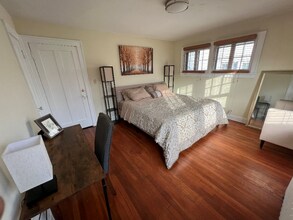 2300 S Overlook Rd in Cleveland Heights, OH - Building Photo - Building Photo