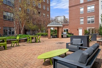 35 Fay St, Unit 510 in Boston, MA - Building Photo - Building Photo