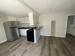 503 N Bandini St, Unit 2 in San Pedro, CA - Building Photo - Building Photo