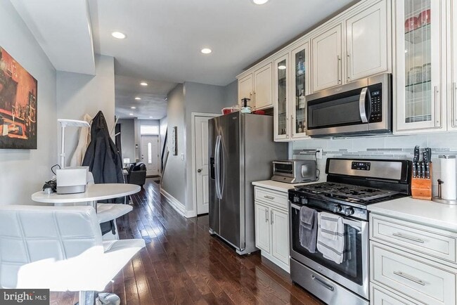 property at 2653 Jasper St