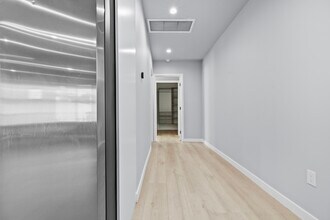 14422 Judd St in Pacoima, CA - Foto de edificio - Building Photo