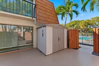 1525 Augusta Cir in Delray Beach, FL - Building Photo - Building Photo