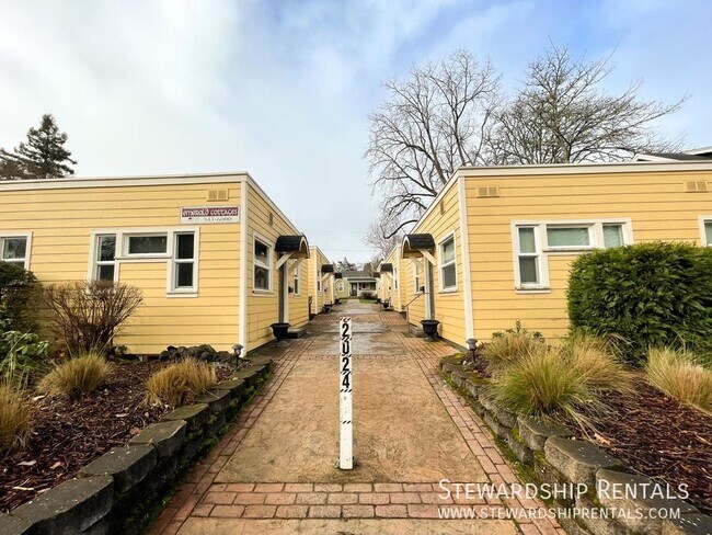2024 Emerald St-Unit -1 in Eugene, OR - Building Photo - Building Photo