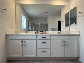 7562 Quail Rock Ave in Las Vegas, NV - Building Photo - Building Photo