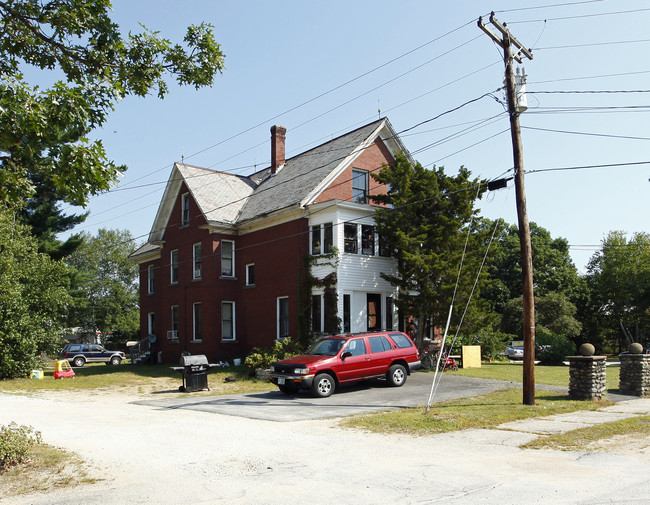 17-19 Pembroke Rd in Concord, NH - Building Photo - Building Photo