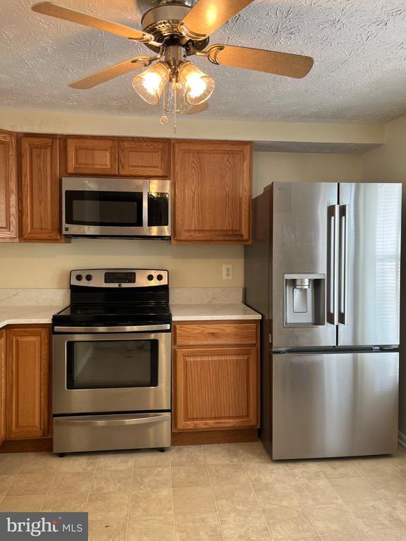 7459 Aspenpark Rd in Lorton, VA - Building Photo - Building Photo