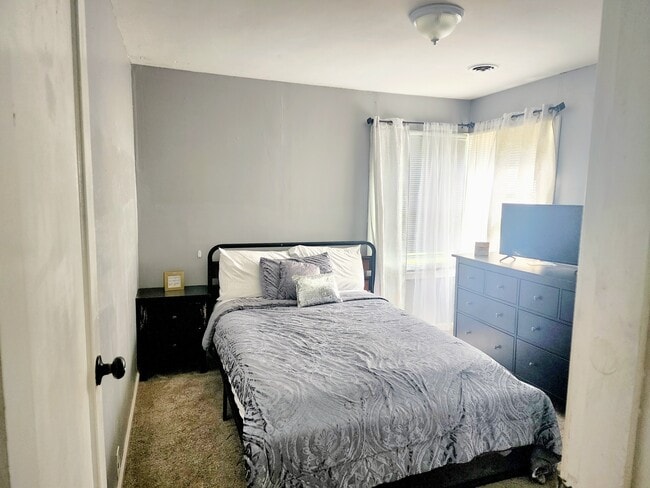 121 Paul Ave in Ferguson, MO - Building Photo - Building Photo