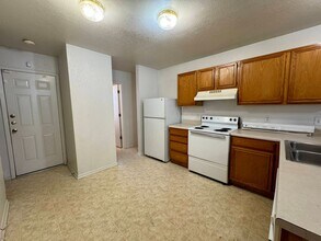 1100 Leslie Cir in Killeen, TX - Building Photo - Building Photo