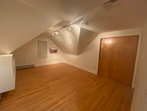 64 Glenwood Rd, Unit 2 in Somerville, MA - Building Photo - Building Photo
