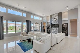 7582 Corvina Ave in Las Vegas, NV - Building Photo - Building Photo