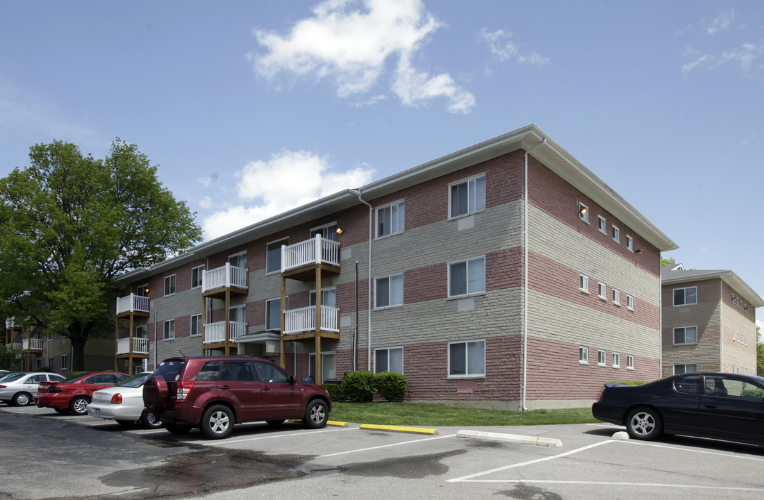 Brookside Village Apartments in St. Louis, MO - Building Photo