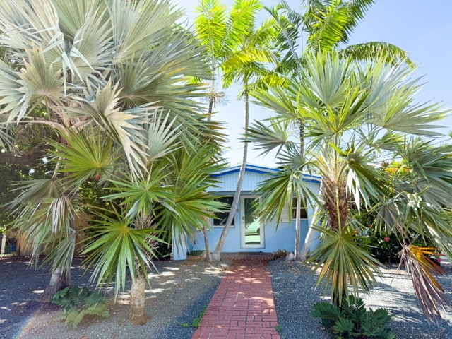 property at 2418 Linda Ave