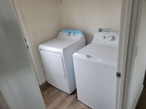 515 E Walnut St in Lodi, CA - Building Photo - Building Photo