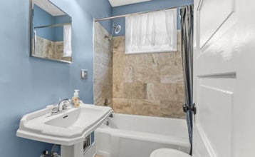 312 Avondale Ave in Champaign, IL - Foto de edificio - Building Photo